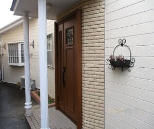 【鎌ケ谷市】玄関ドアのリフォームをしました。